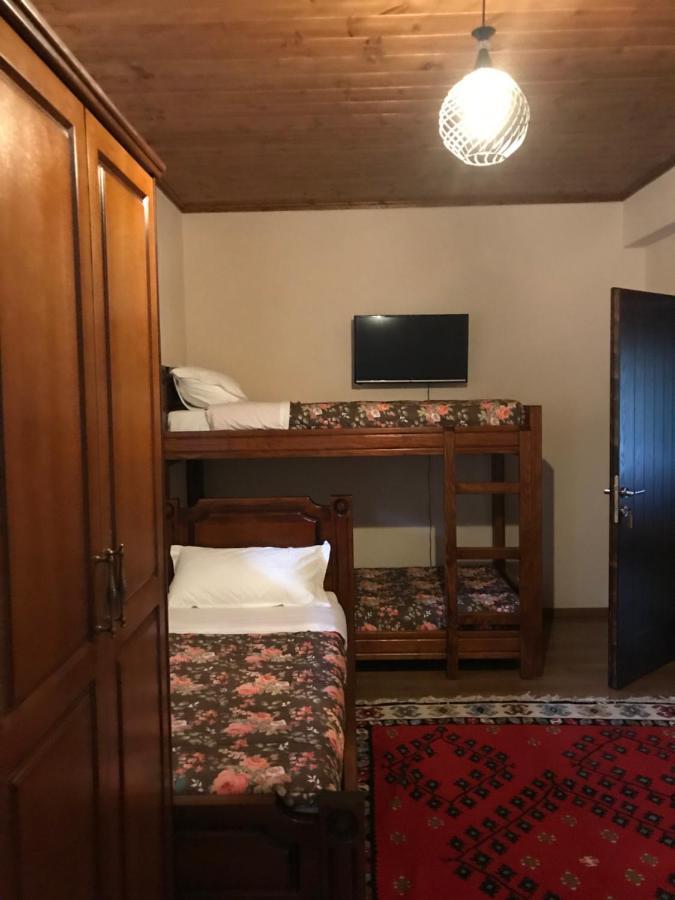 Bujtina Hader Xhebro Hostel Tepelena Kültér fotó