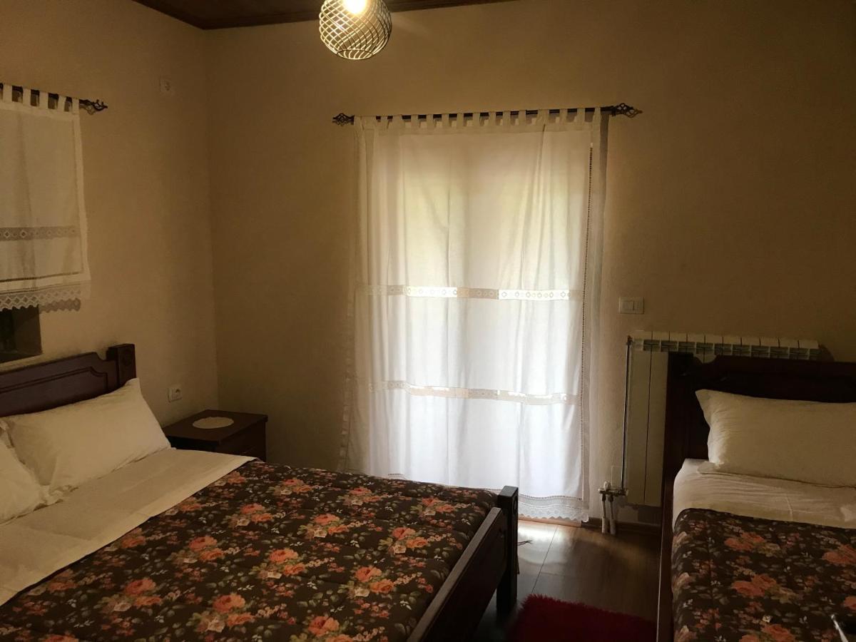 Bujtina Hader Xhebro Hostel Tepelena Kültér fotó