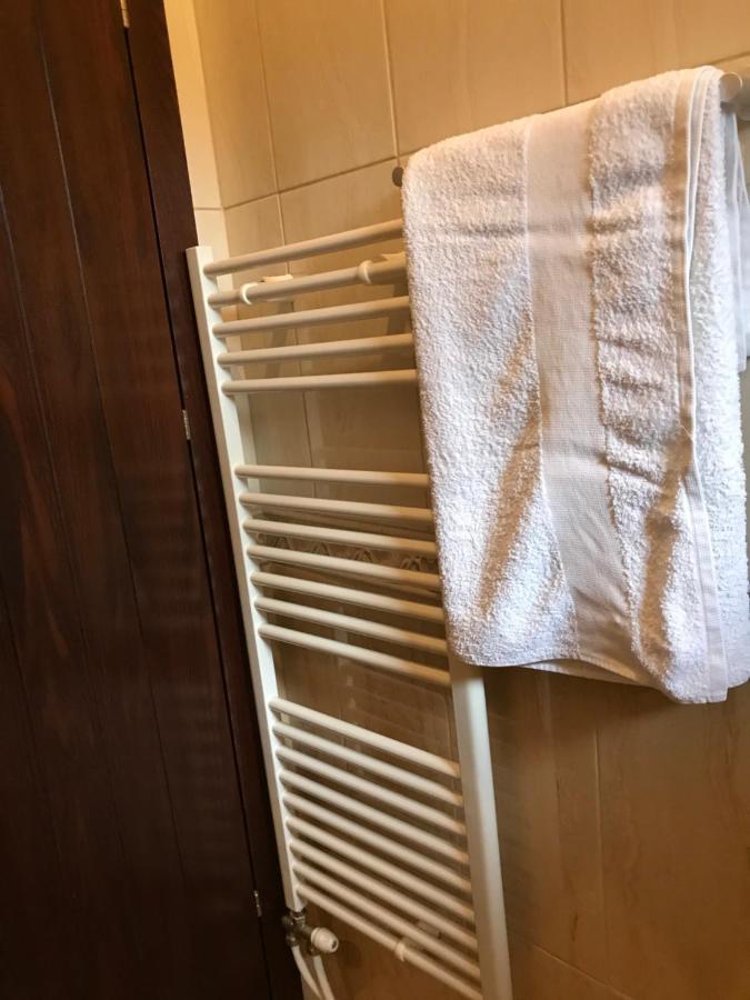 Bujtina Hader Xhebro Hostel Tepelena Kültér fotó