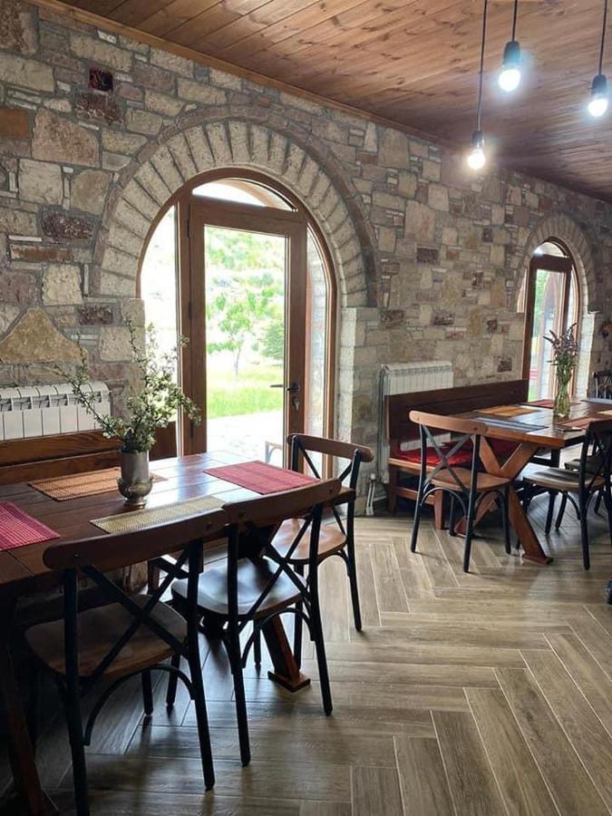 Bujtina Hader Xhebro Hostel Tepelena Kültér fotó