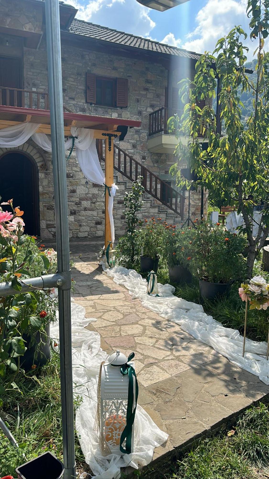 Bujtina Hader Xhebro Hostel Tepelena Kültér fotó